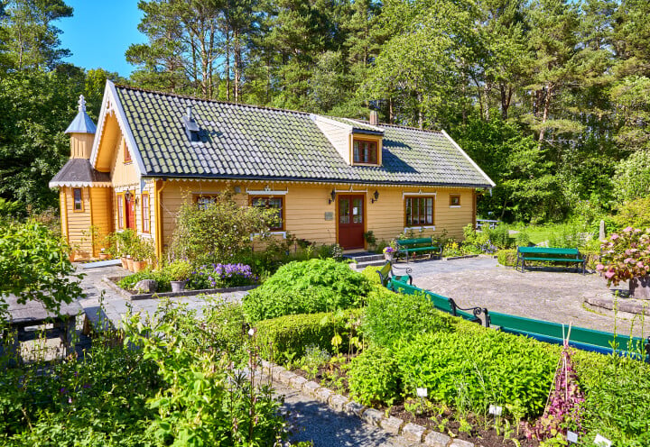 Cozy Wood Cottage With Garden and Outdoor Seating at Assisted Living Facility Cozy Wood Cottage With Garden and Outdoor Seating at Assisted Living Facility